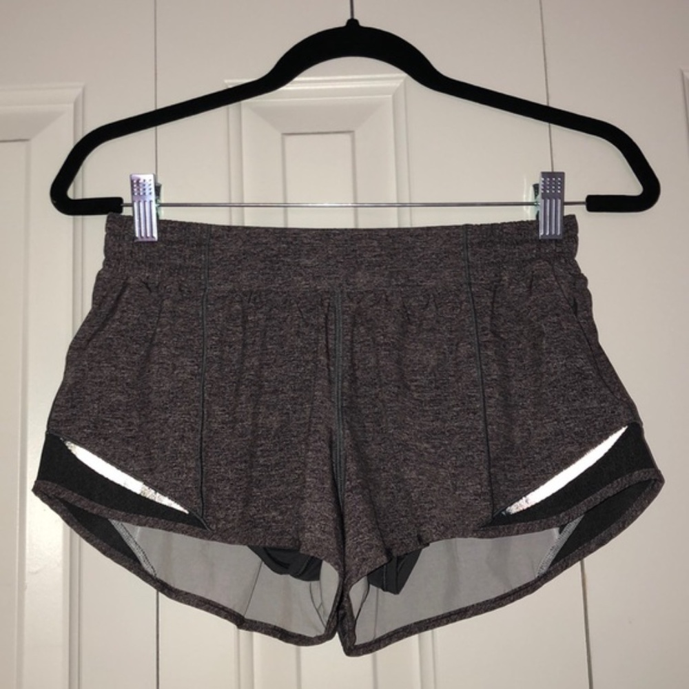Lululemon Hotty Hot Shorts w/o drawstring, size 8